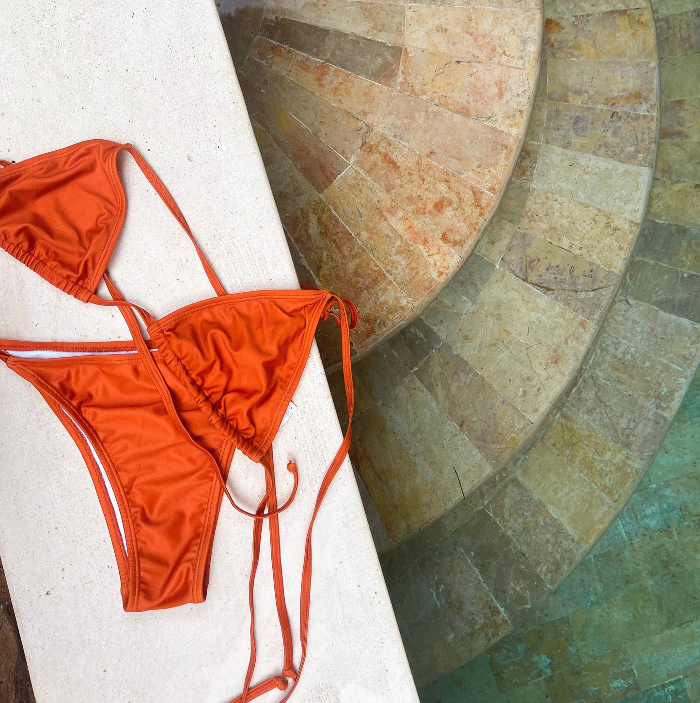 SAMPLE RAYE TRIANGLE TIE BIKINI BOTTOMS