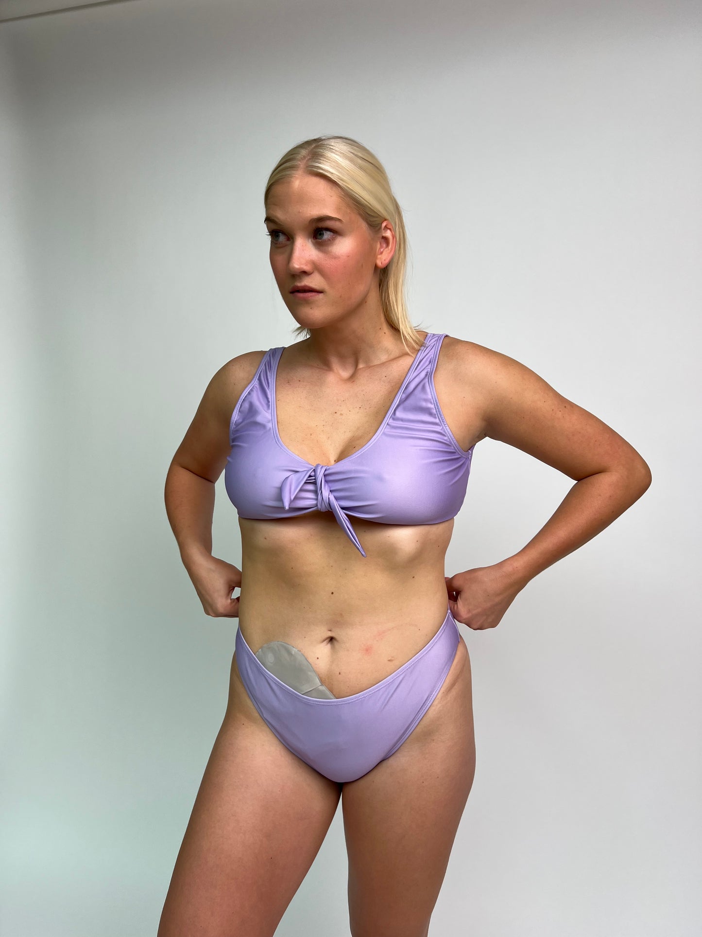 SIA KNOT DETAIL BIKINI TOP