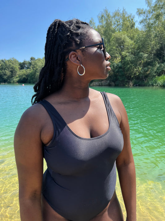 SAMPLE BLACK LOW SCOOP BACK SWIMSUIT (M)